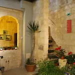 Palazzino Nina Boutique Couette-café Qormi