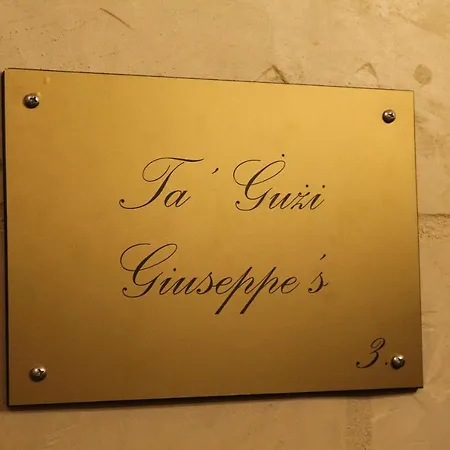 Palazzino Nina Boutique Couette-café Qormi